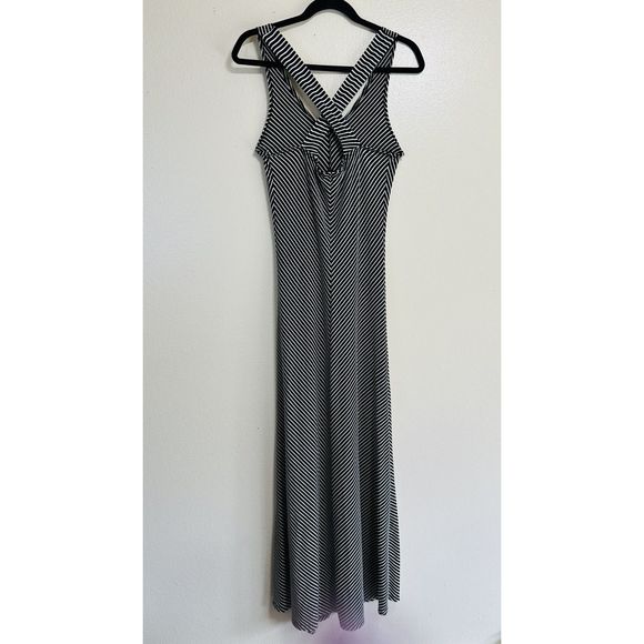 Rolla Coster Women's Black/White Chevron Sleeveless Maxi Dress Cross Back Size L - Picture 4 of 4